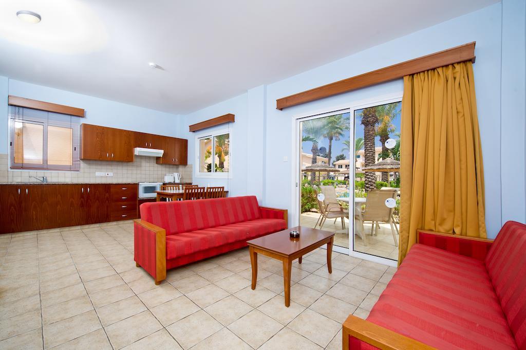 Tasia Maris Gardens Ayia Napa Habitación foto